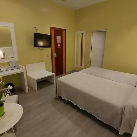 Paris Guest house 2*